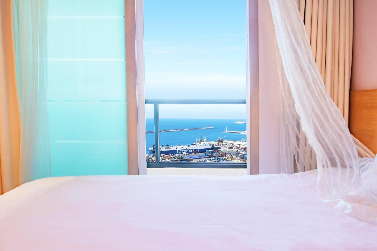 Sims Hotel Jeju Esterno foto